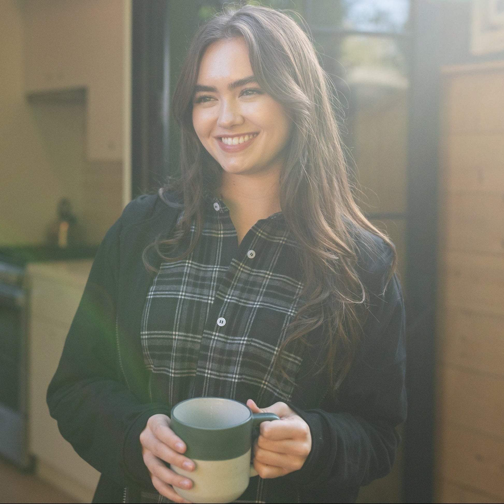 ["Joe & Bella / S Everyday Magnetic Flannel for Women ", "Black Plaid"]