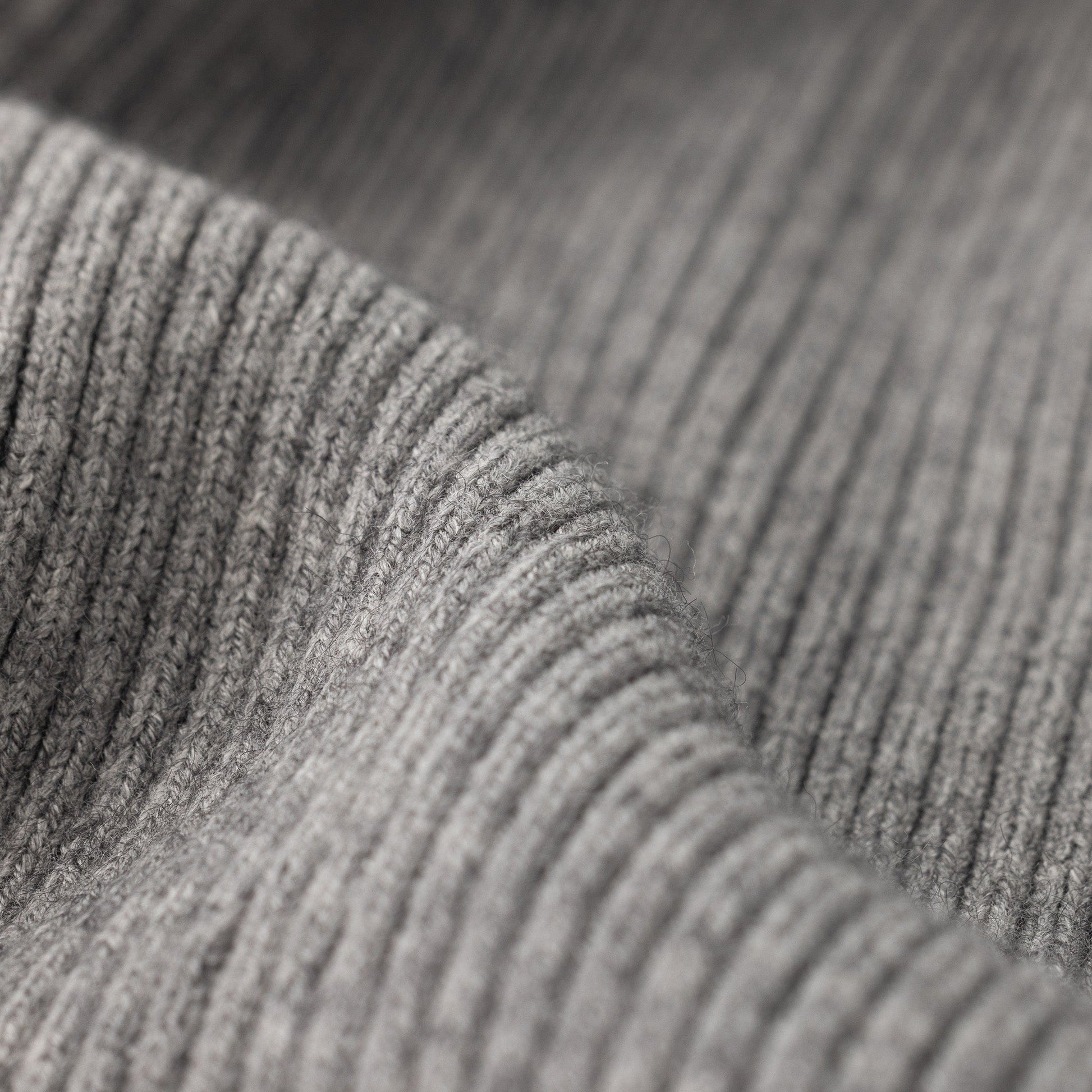 ["Joe & Bella Signature Magnetic Zip-Up for Men", "Heathered Grey"]