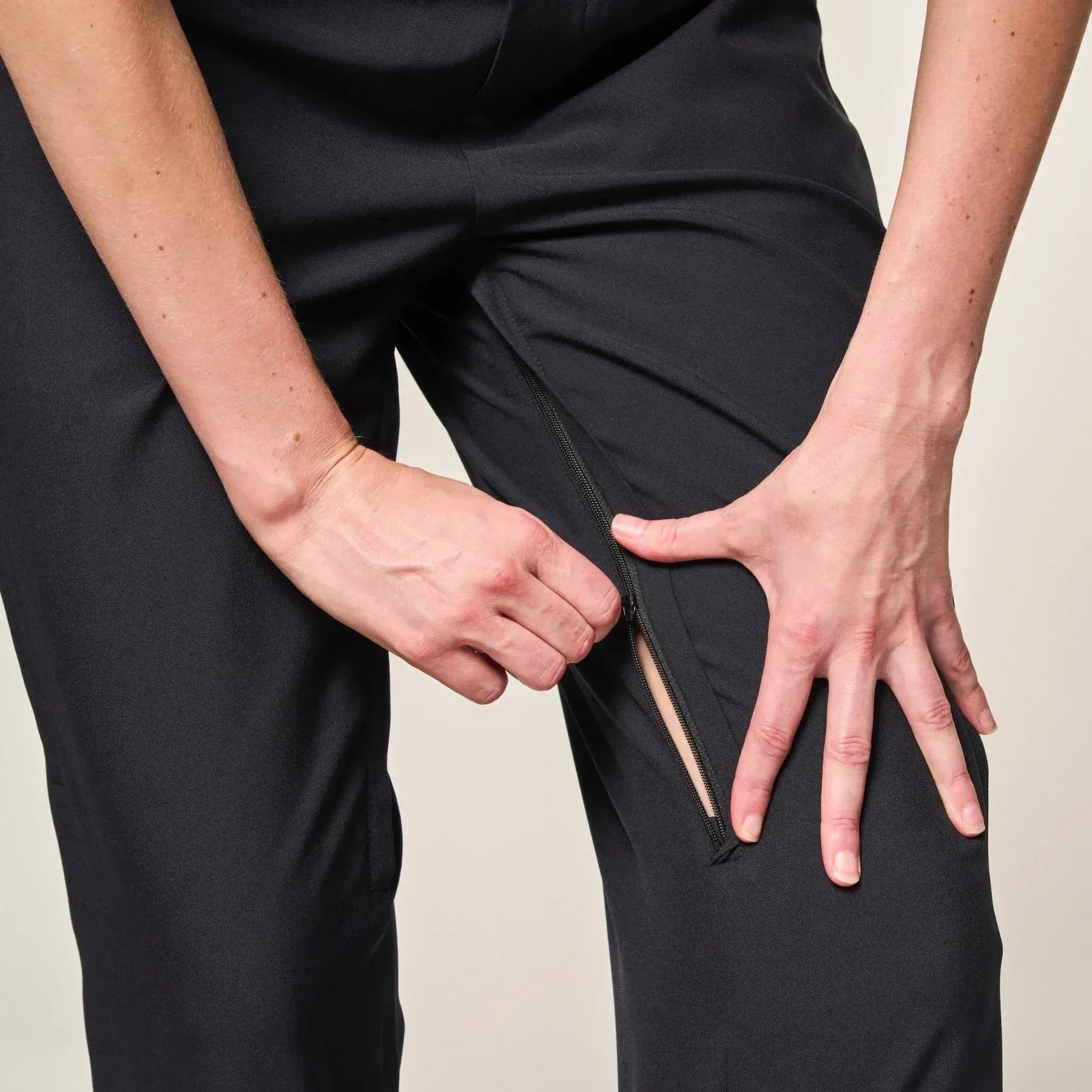 ["Joe & Bella Black / XS CareZips® Women's Adaptive Pants ", "Black"]